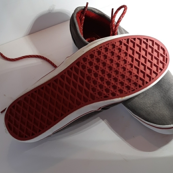 2013 Van's lace up canvas shoes - Picture 5 of 6